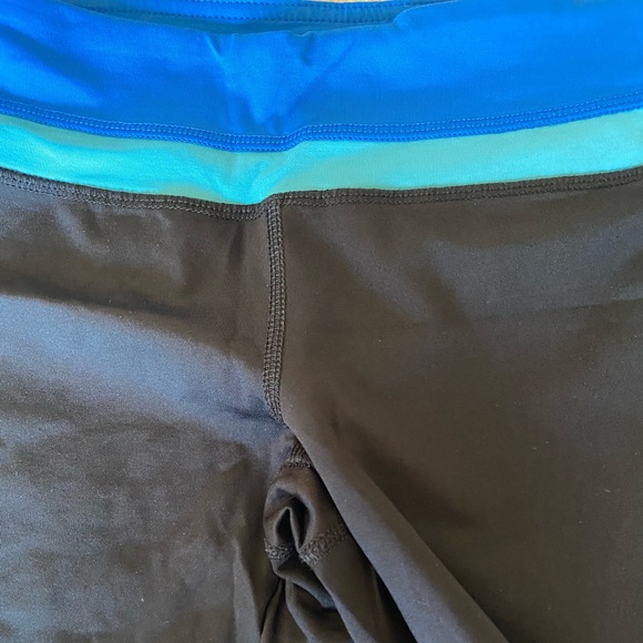 GUC Forever 21 Cropped/Capri Activewear Leggings - Picture 3 of 4